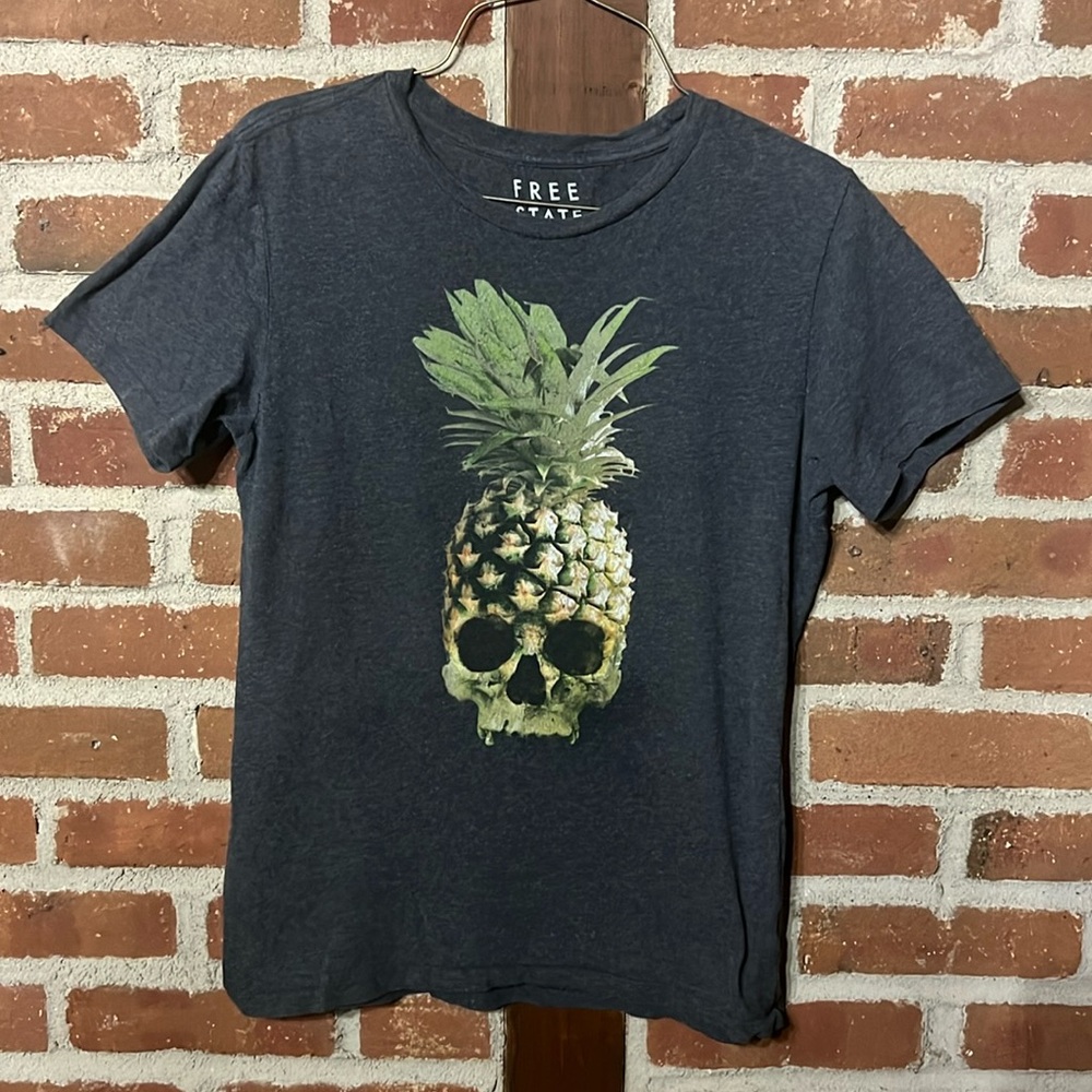 Skull Shirt! Pineapple skull from Free State. Great condition. Size XS